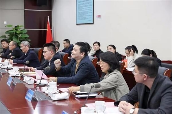 艾思捷顧總參加德清召開第十七期親清直通車·政企懇談會 (2).jpg 艾思捷顧總參加德清召開第十七期親清直通車·政企懇談會 (2).jpg