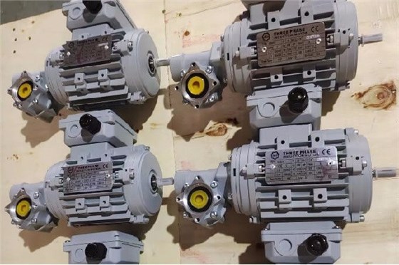 艾思捷RV減速機在造紙設(shè)備上的應(yīng)用 配套出口.jpg 艾思捷RV減速機在造紙設(shè)備上的應(yīng)用 配套出口.jpg